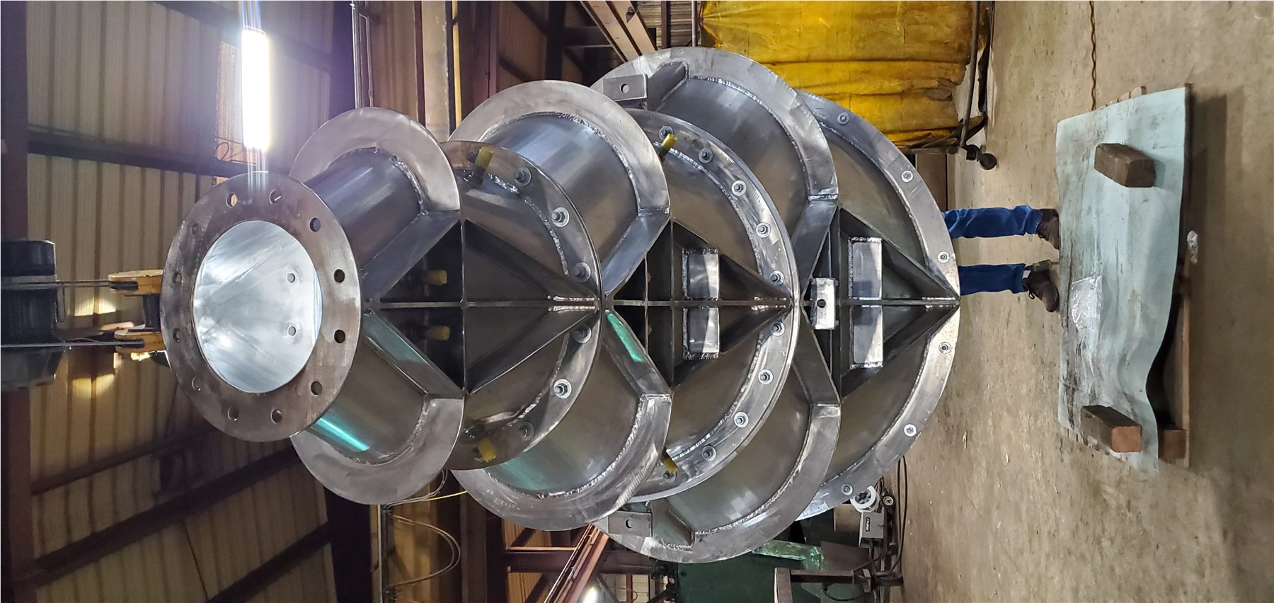 Specialty round steel fabrication assembly